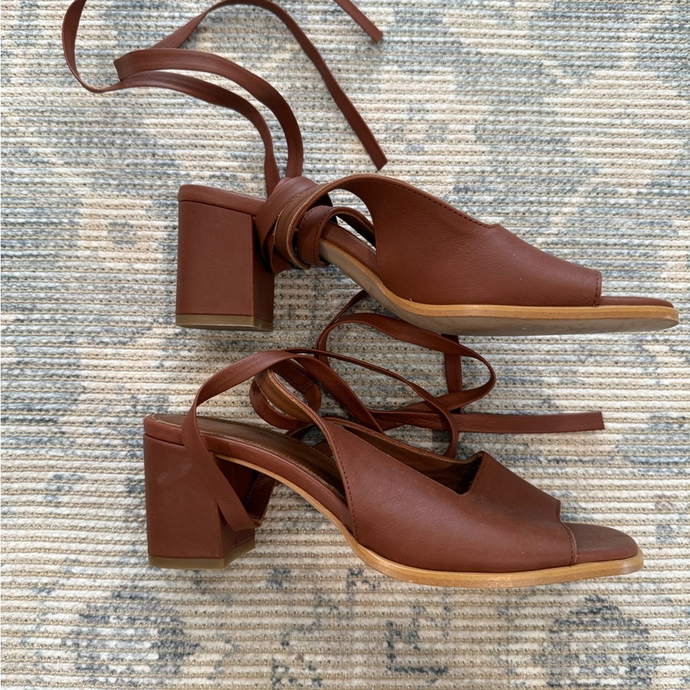 ALOHAS Brown Block Lace Up Open Toed Heel Sandals - Picture 5 of 6